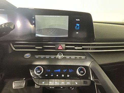 Used 2023 Hyundai Elantra SEL w/ Convenience Package FWD image 25