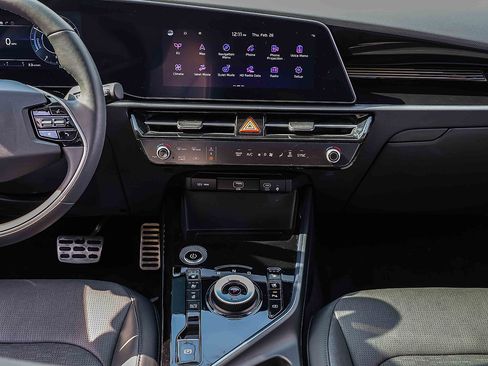 Certified 2024 Kia Niro Wave image 11