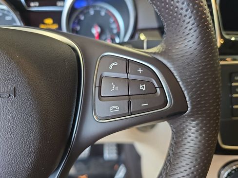 Used 2019 Mercedes-Benz GLE 400 4MATIC image 23