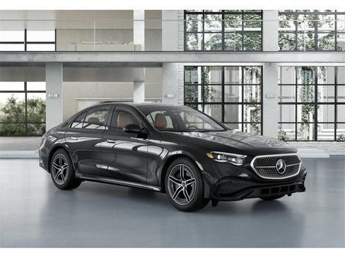 New 2026 Mercedes-Benz E 450 4MATIC Sedan image 11