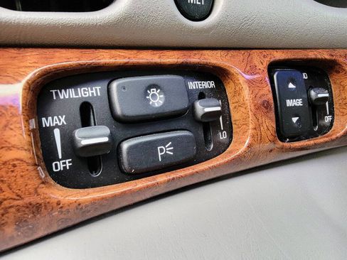 Used 2002 Buick Le Sabre Limited w/ Driver Confidence Pkg image 24