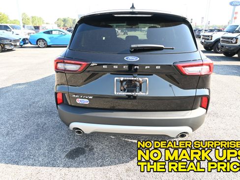 New 2026 Ford Escape Active FWD image 4