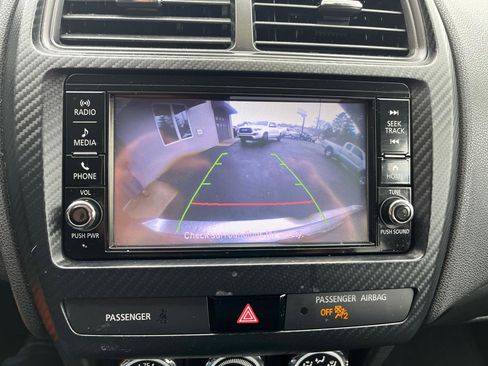 Used 2018 Mitsubishi Outlander Sport ES image 20