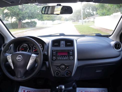 Used 2018 Nissan Versa SV FWD image 10