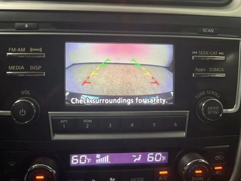 Used 2016 Nissan Altima 2.5 SV FWD image 14