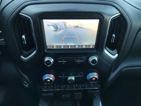 Used 2019 GMC Sierra 1500 AT4 w/ AT4 Premium Package image 9