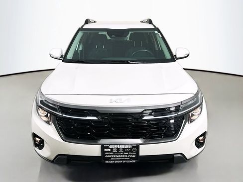 Used 2024 Kia Seltos X-Line AWD/4WD image 2