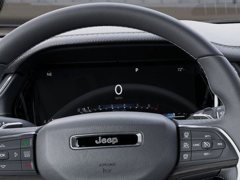 New 2026 Jeep Grand Cherokee L Limited AWD/4WD image 17