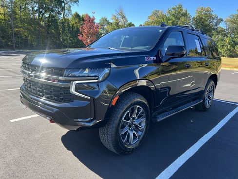 Used 2021 Chevrolet Tahoe Z71 w/ Rear Media and Nav Package image 5