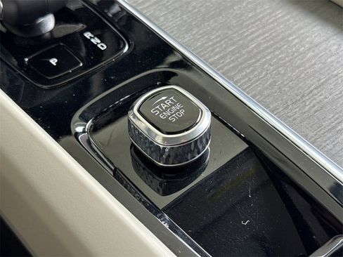 Certified 2023 Volvo XC60 B5 Plus w/ Climate Package image 22