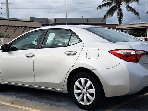 Used 2016 Toyota Corolla LE FWD image 3