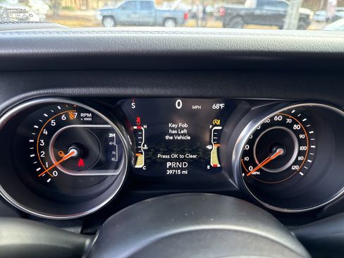 Used 2020 Jeep Gladiator Overland w/ Safety Group image 28