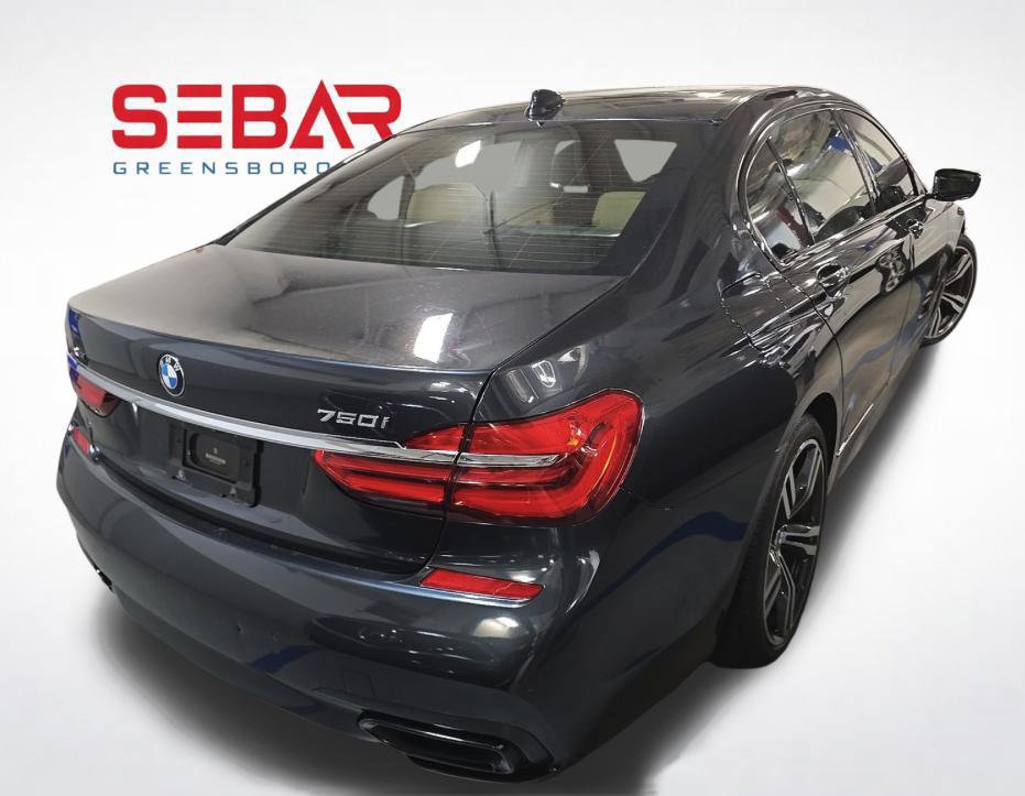 Used 2018 BMW 750i xDrive AWD/4WD image 3