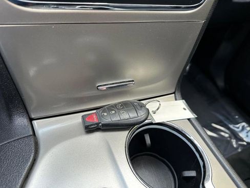 Used 2013 Jeep Grand Cherokee Laredo image 30