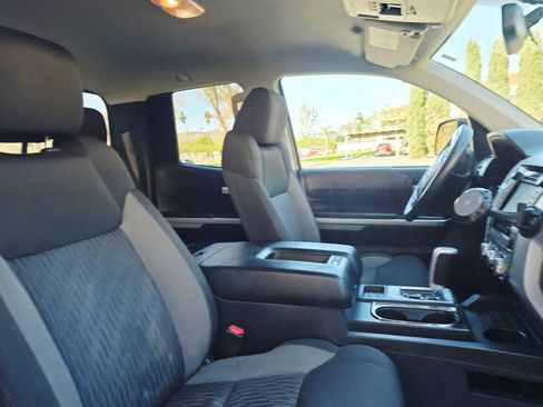 Used 2017 Toyota Tundra SR5 w/ SR5 Upgrade Package image 31