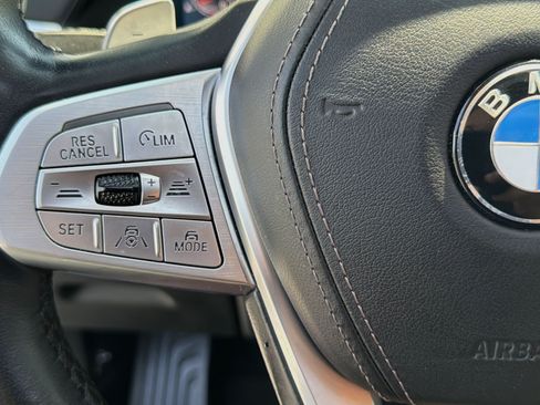 Used 2019 BMW X7 xDrive50i w/ Premium Package AWD/4WD image 32