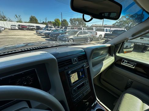 Used 2012 Lincoln Navigator 2WD image 51