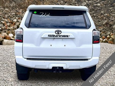Used 2016 Toyota 4Runner SR5 Premium AWD/4WD image 4