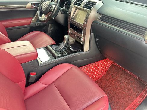 Used 2021 Lexus GX 460 Premium w/ Premium Package image 32