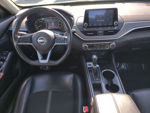 Used 2024 Nissan Altima 2.5 SR FWD image 27
