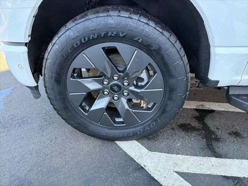 Used 2022 Ford F150 Lightning Lariat w/ Equipment Group 511A High image 24