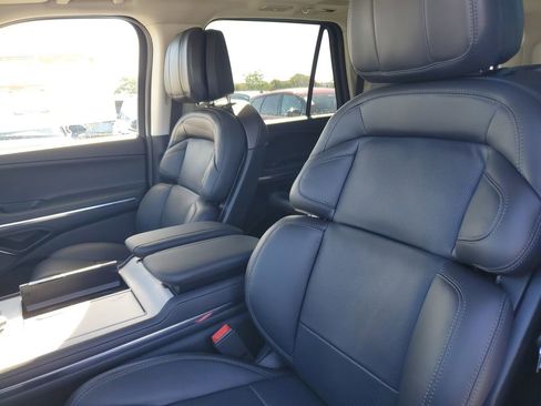 New 2025 Lincoln Navigator L Reserve AWD/4WD image 22