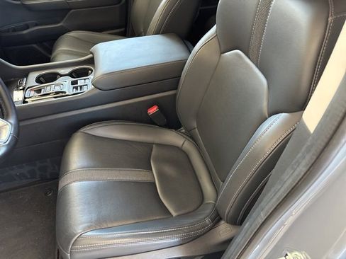 Certified 2024 Honda Pilot Touring image 20