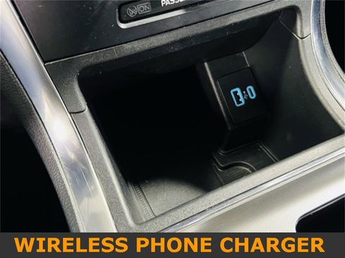 Used 2022 Ford Edge Titanium image 8