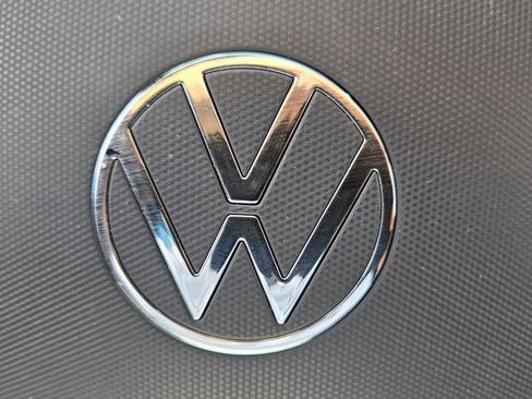 Used 2022 Volkswagen Atlas Cross Sport SE image 29