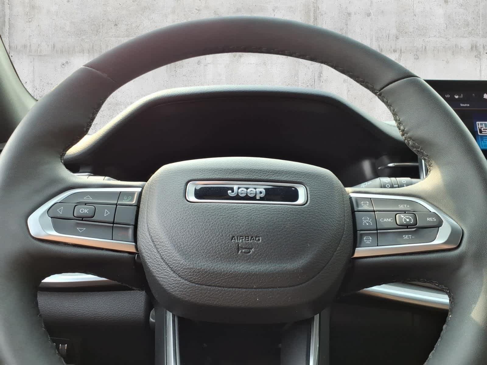 Used 2025 Jeep Compass Limited AWD/4WD image 22