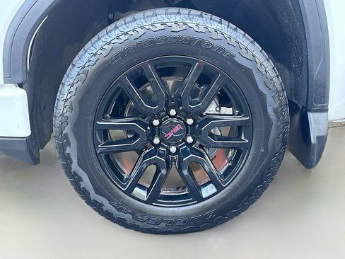 Used 2024 GMC Sierra 1500 Elevation w/ X31 Off-Road Package AWD/4WD image 30