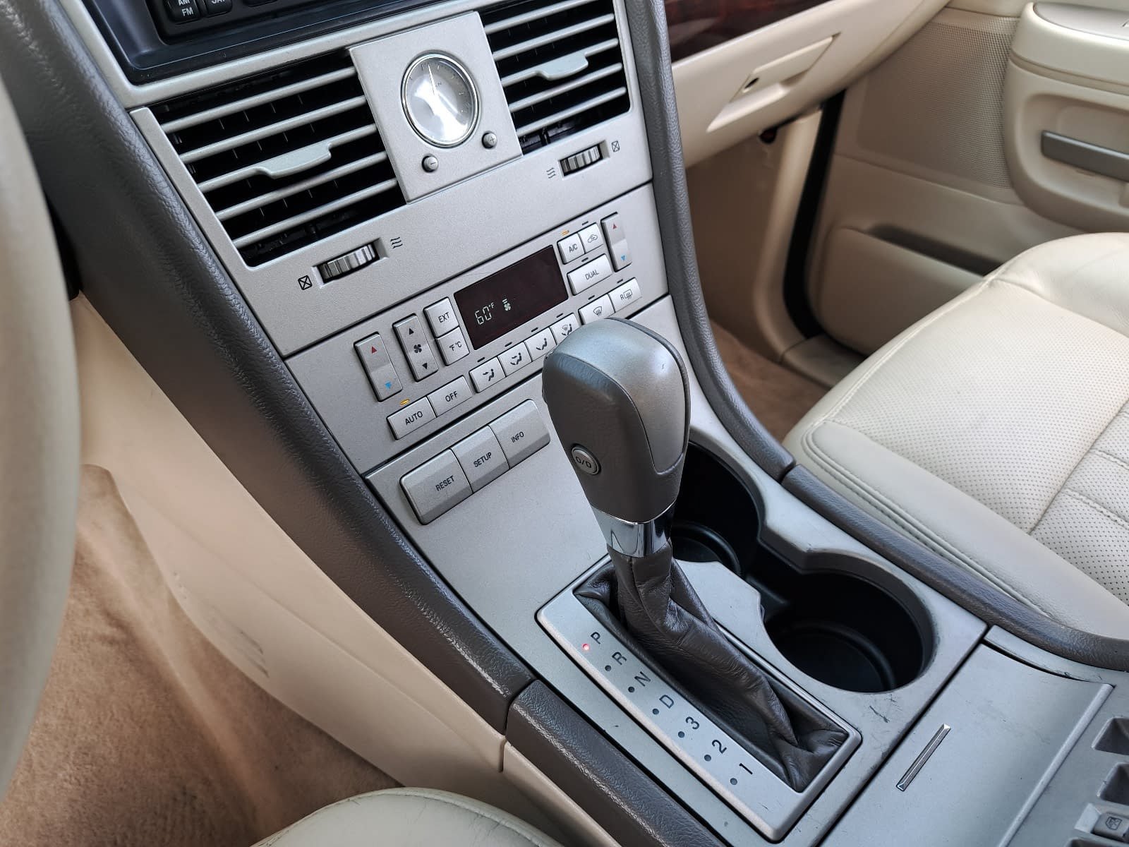 Used 2004 Lincoln Aviator 2WD image 28