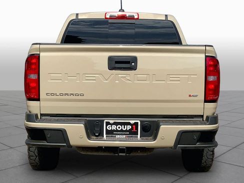Used 2022 Chevrolet Colorado Z71 AWD/4WD image 5