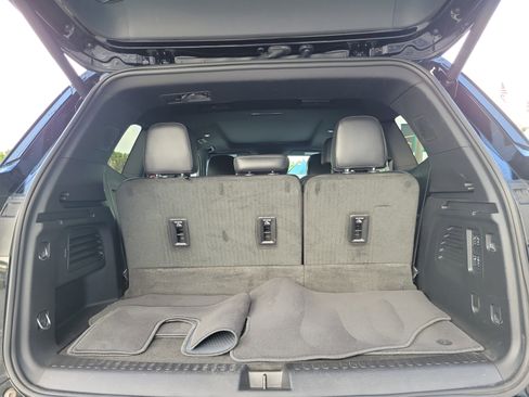 Used 2025 Buick Enclave Sport Touring w/ Power Package image 17