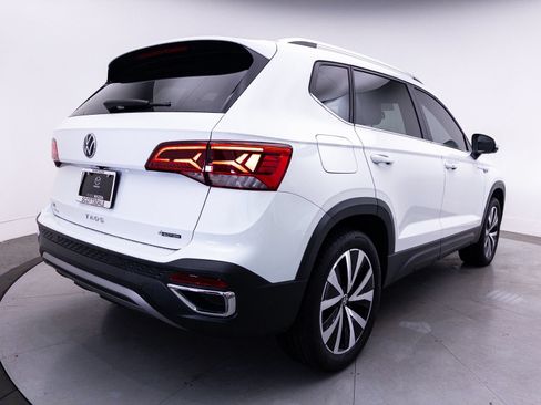 Used 2022 Volkswagen Taos SE FWD image 15