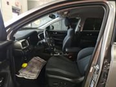 Used 2019 Kia Sorento LX w/ Option Group 020 image 9