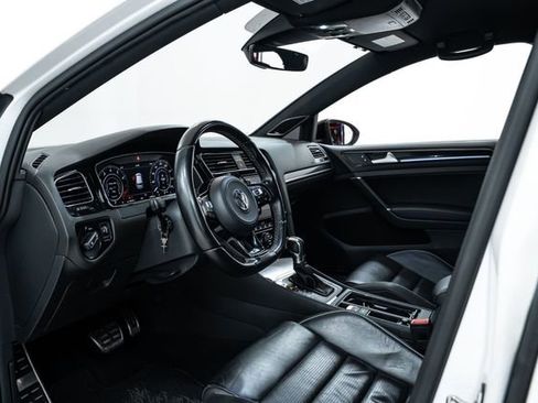 Used 2019 Volkswagen Golf R 4-Door image 14
