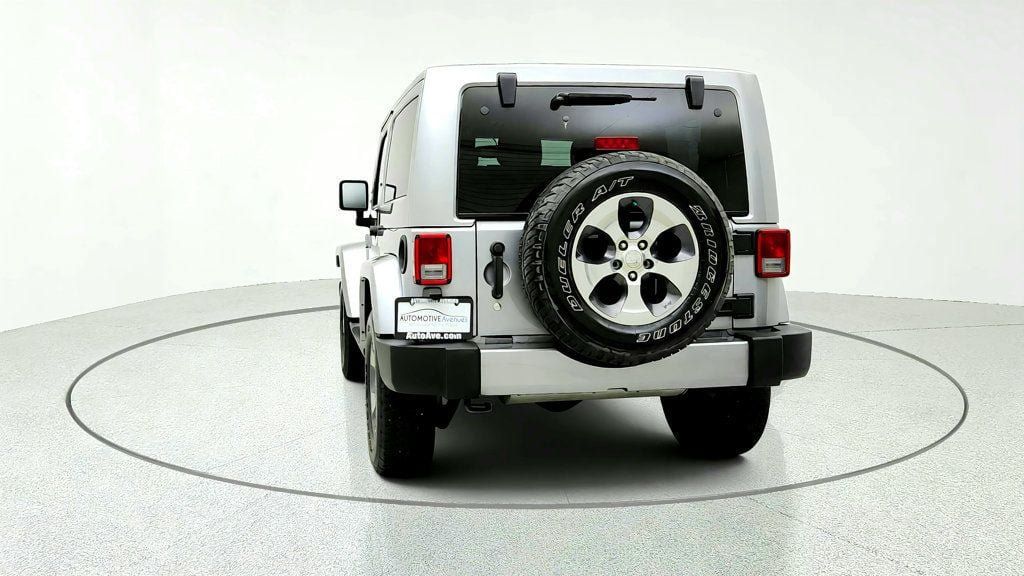 Used 2016 Jeep Wrangler Sahara w/ Connectivity Group AWD/4WD image 6