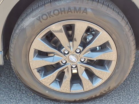 Certified 2025 Subaru Outback Onyx Edition AWD/4WD image 11