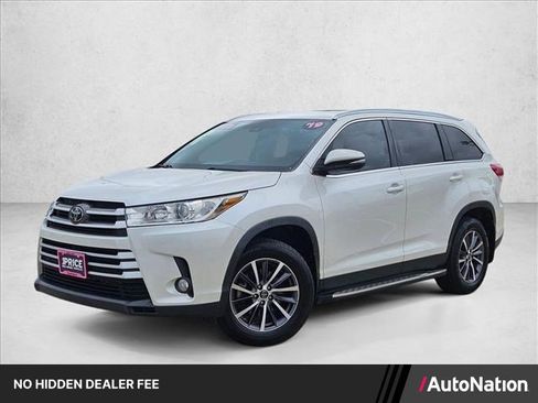 Used 2019 Toyota Highlander XLE FWD image 1
