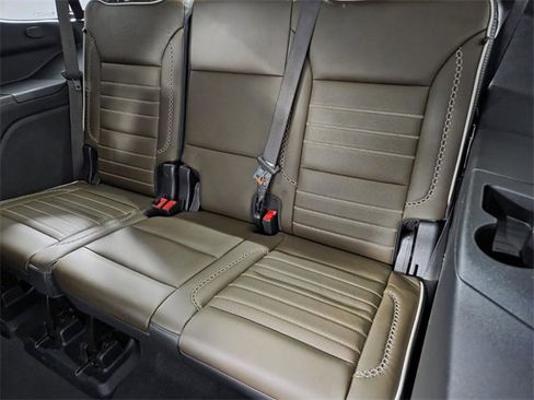 Used 2025 GMC Yukon Denali Ultimate image 18