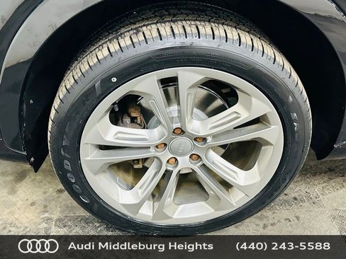 Used 2016 Audi Q3 2.0T Premium Plus w/ Technology Package AWD/4WD image 25