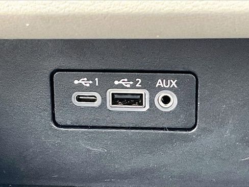 Used 2025 Nissan Altima 2.5 SV FWD image 16