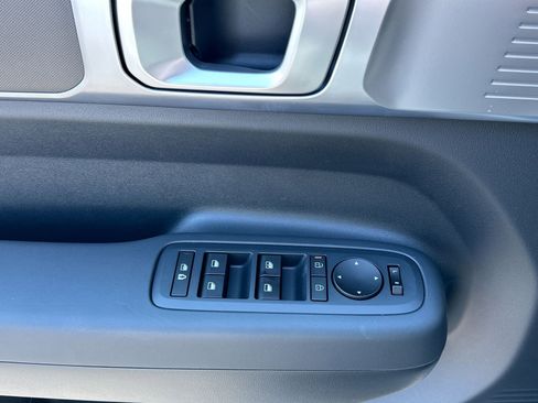 New 2026 Hyundai Santa Fe SE image 14