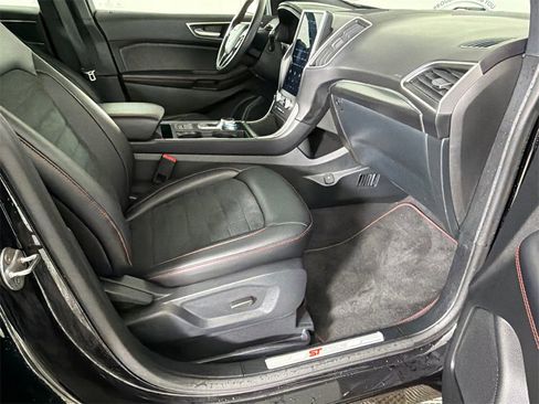 Used 2024 Ford Edge ST-Line image 13