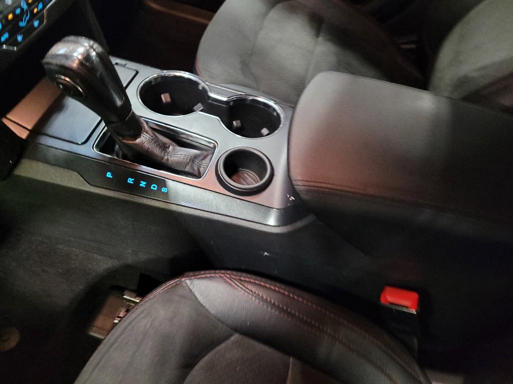 Used 2018 Ford Explorer XLT w/ Equipment Group 202A FWD image 26