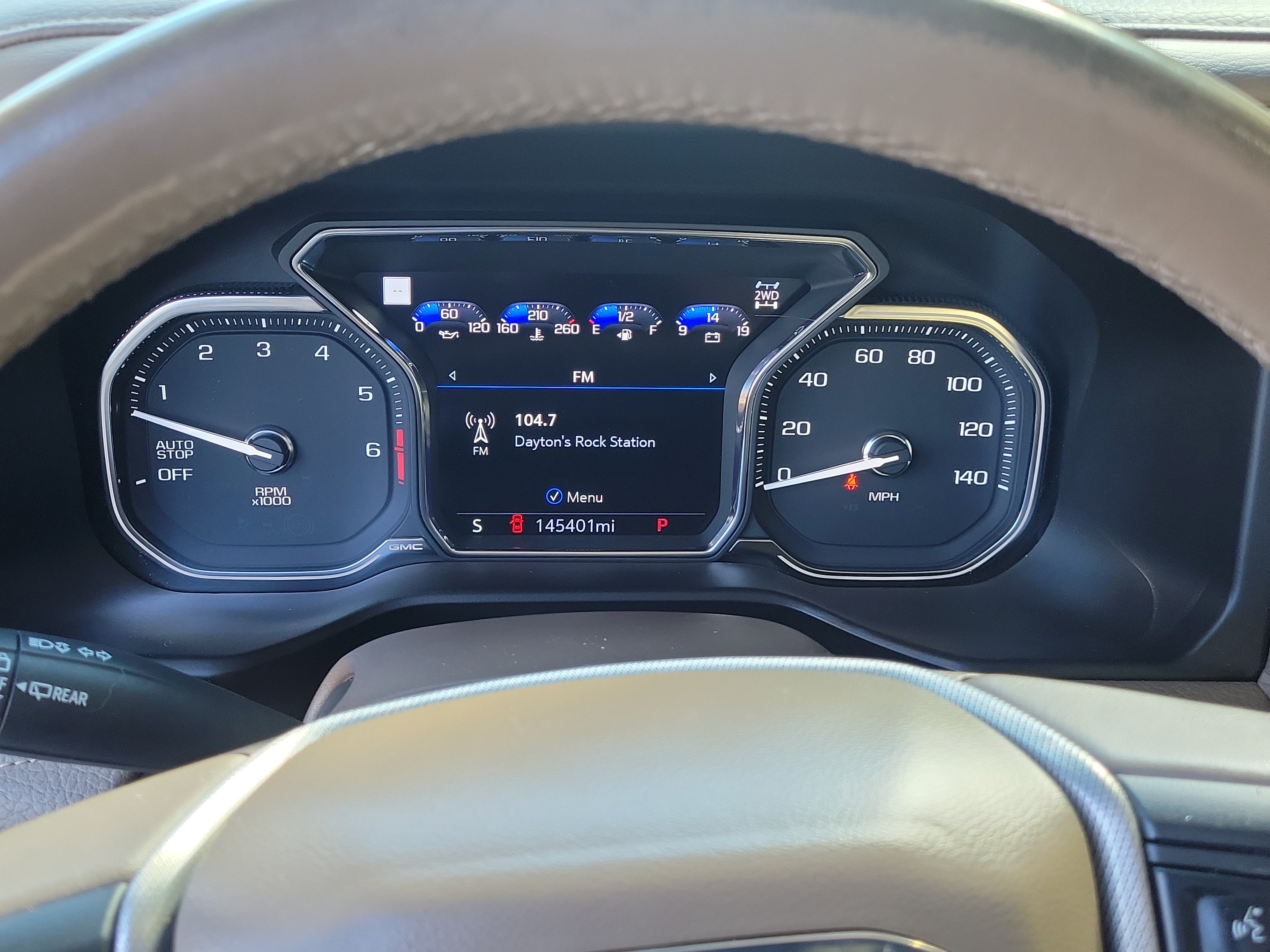 Used 2021 GMC Yukon XL Denali w/ Denali Premium Package AWD/4WD image 25