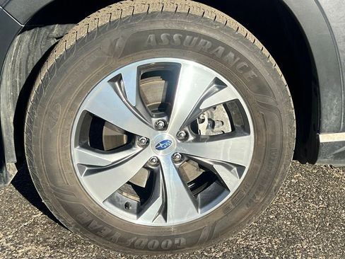 Used 2021 Subaru Ascent Premium w/ Convenience Package image 9