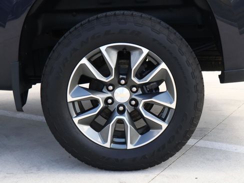 Used 2023 GMC Sierra 1500 Elevation image 43