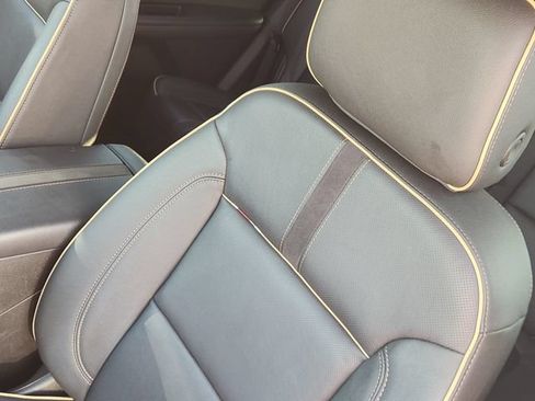 Used 2024 Chevrolet Blazer Premier FWD image 24